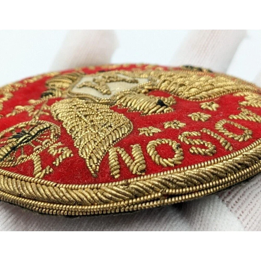 Vintage Bullion Wire Madison High School Eagle Crest 1957 Patch Pin Red Gold 3" - Picture 8 of 11